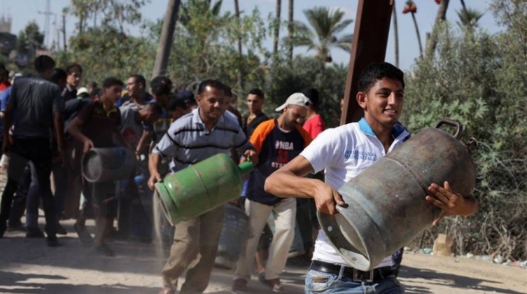 هيئة البترول بغزة تنشر كشوفات الغاز بالأسماء لكافة محافظات القطاع.