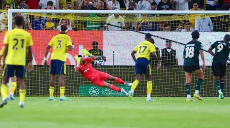 النصر السعودي يتخذ قرارا حاسما تجاه نجم الفريق