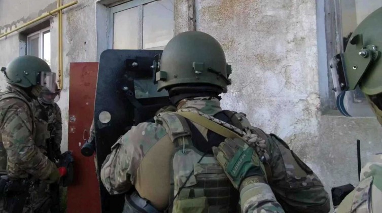 موسكو تعتقل امرأة خططت لقتل جنود روس