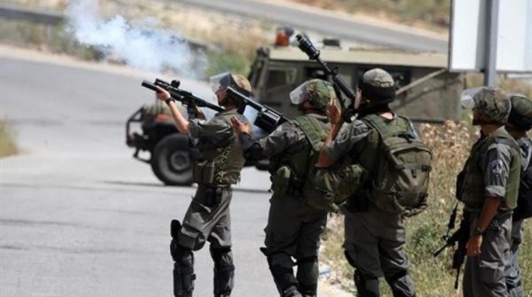 إصابة شاب برصاص الاحتلال غرب الخليل