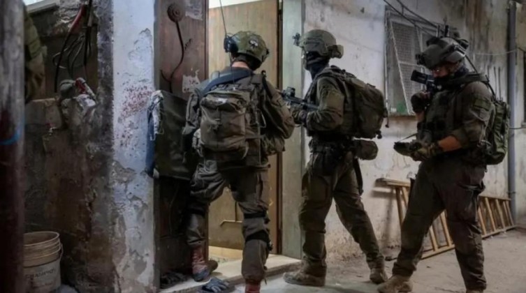 اعتقالات واسعة خلال مداهمات للاحتلال في الضفة والقدس