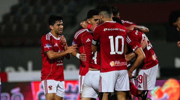 الأهلي يغلق الباب أمام بيراميدز بشأن ضم نجم الفريق
