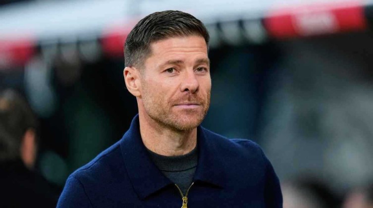 أول تعليق من تشابي ألونسو بعد رحيله عن ريال مدريد