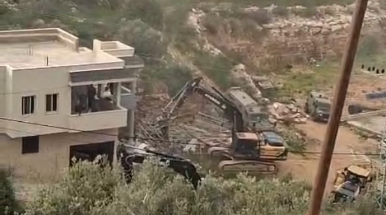 الاحتلال يهدم 4 منازل في برطعة شمال جنين
