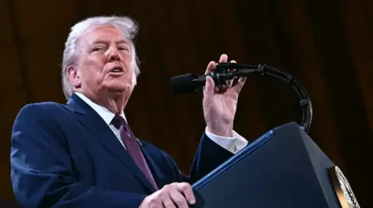 ترامب: حماس ستتخلى عن سلاحها وبوتين وافق على وقف قصف كييف
