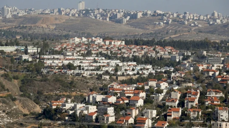 الاحتلال يناقش مخططين استيطانيين في القدس