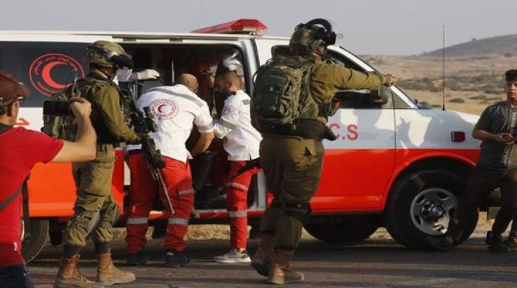 القدس: إصابة شاب برصاص الاحتلال في بلدة الرام