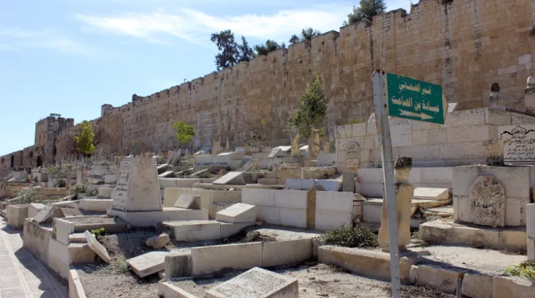 المجلس الوطني يدين تدنيس مقبرة إسلامية بالقدس ويحمّل الاحتلال المسؤولية
