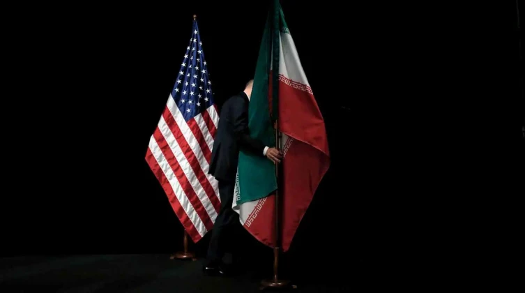 الخارجية الأمريكية تلوّح بالقوة ردًا على اتهامات خامنئي