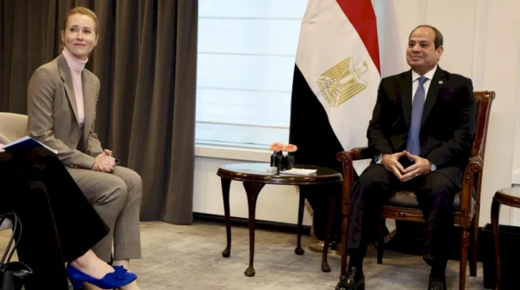 الرئيس عباس يلتقي ممثلة الاتحاد الأوروبي: ماذا ناقشا؟