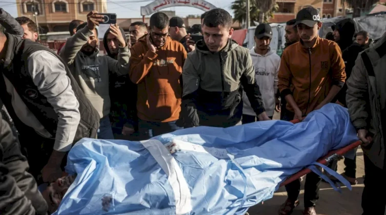 الإفراج عن 8 معتقلين.. 5 شهداء منذ الصباح في قطاع غزة