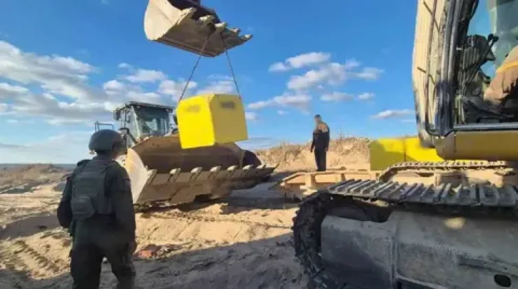 الجيش الإسرائيلي يعلن قتل مسلح اجتاز "الخط الأصفر" في غزة