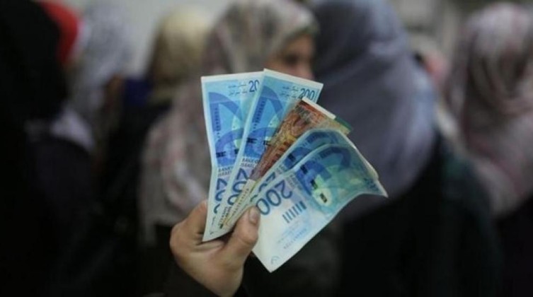 صرف رواتب الموظفين العموميين اليوم بنسبة 60%