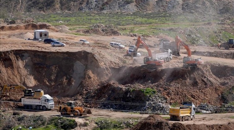 اليابان تدعو إسرائيل إلى وقف الاستيطان في الضفة الغربية