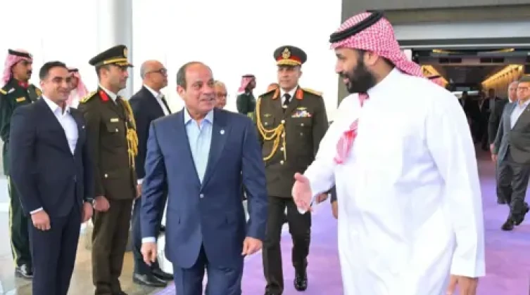السيسي وبن سلمان يؤكدان دعم الحلول السلمية ورفض تهجير الفلسطينيين