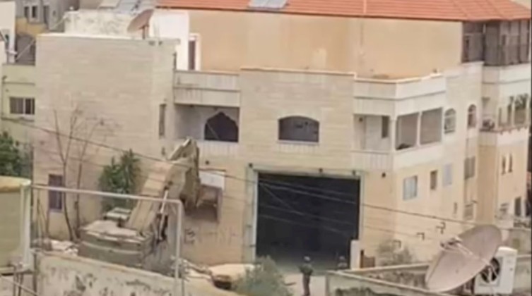 الاحتلال يهدم منزل الشهيد "رأفت دواسة" في جنين