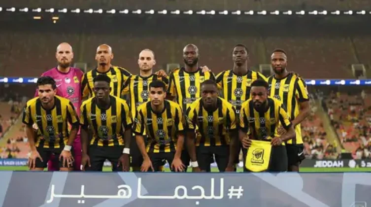 بعد رحيل بنزيما.. الاتحاد السعودي يسعى لتجديد عقد ثنائي الفريق