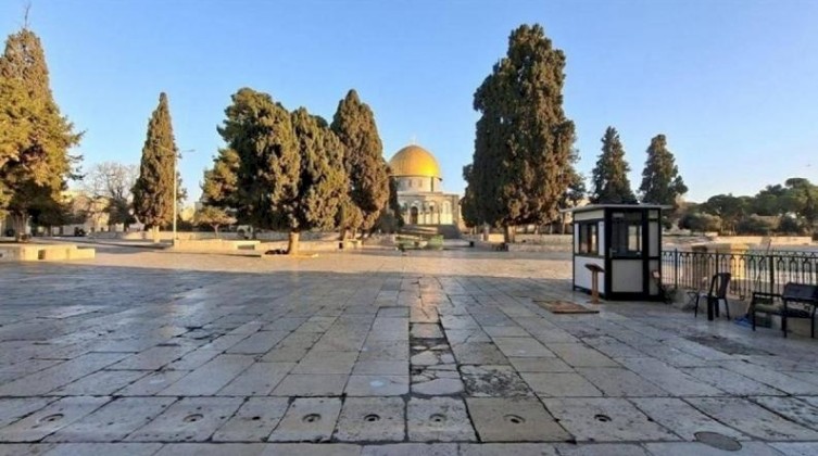 الرئاسة تدين إغلاق الاحتلال أبواب المسجد الأقصى أمام المصلين