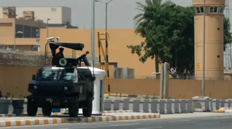السفارة الأمريكية تدعو رعاياها لمغادرة العراق