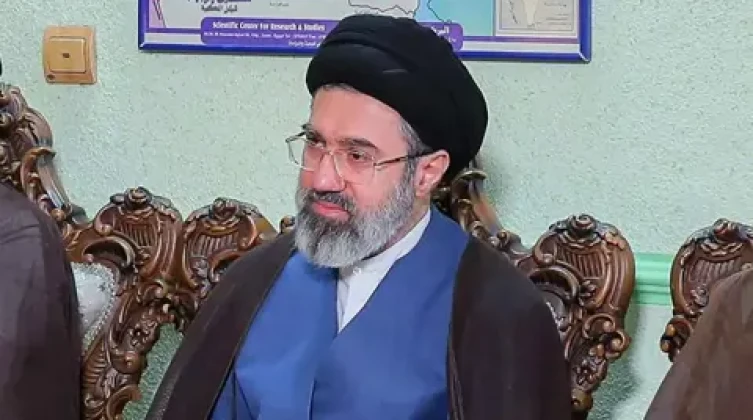 كلمة مرتقبة لمجتبى خامنئي