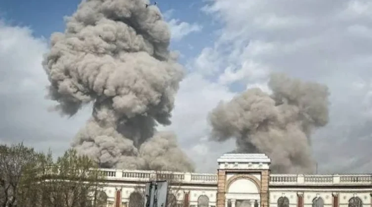 الاحتلال يعلن اغتيال قيادي بحزب الله بقصف إسرائيلي على بيروت