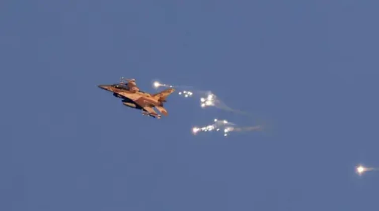 الجيش الإسرائيلي يعلن استهداف مقر منظمة الصناعات البحرية الإيرانية