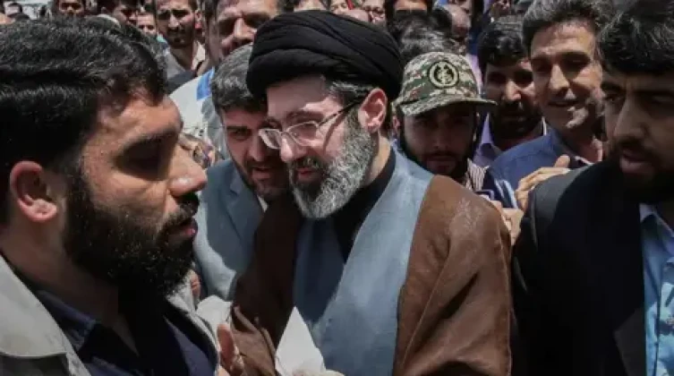 الصين ترفض تهديدات استهداف المرشد الإيراني الجديد