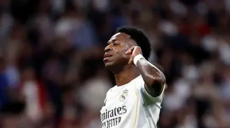 حساب ريال مدريد يرد على أتلتيكو بعد تجاهل اسم فينيسيوس