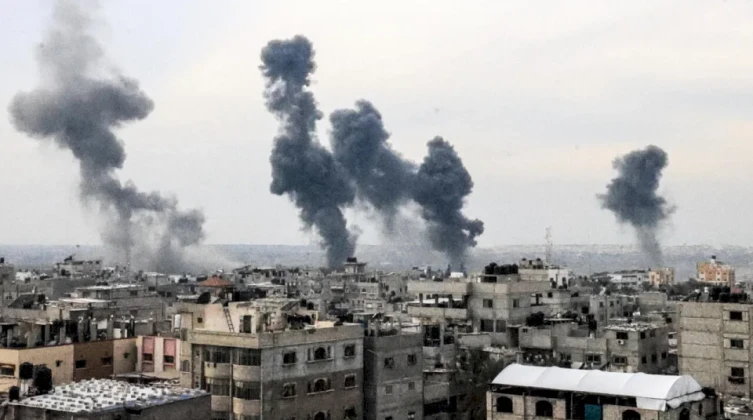 محدث: 4 شهداء في غارات إسرائيلية على قطاع غزة
