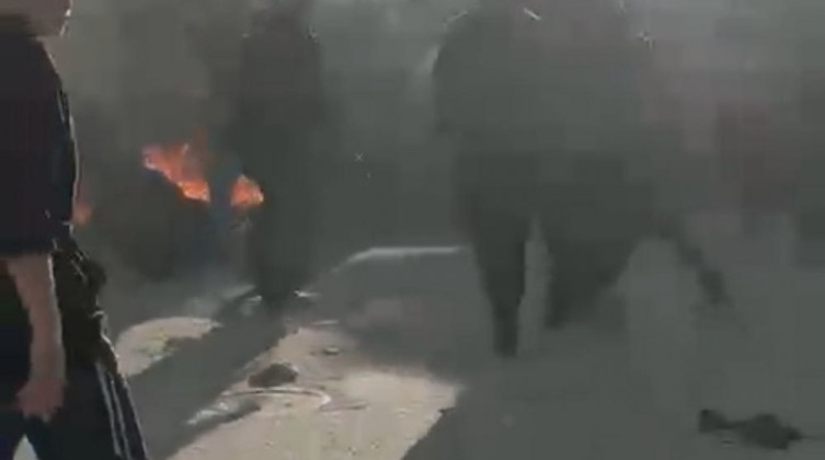 3 شهداء ومصابون بقصف سيارة غربي مدينة غزة