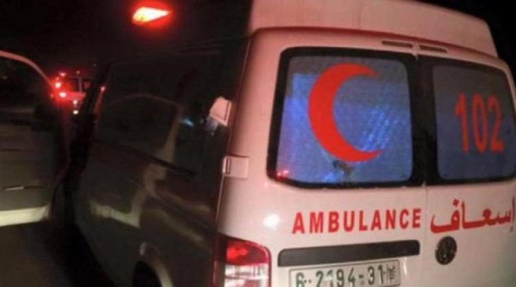 مستوطنون يهاجمون سيارة إسعاف ويحطمون زجاجها في نابلس