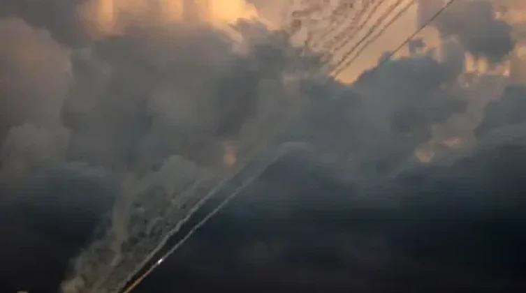 إسرائيل تتوقع "سيلا" من الصواريخ قبيل سريان وقف إطلاق النار مع لبنان