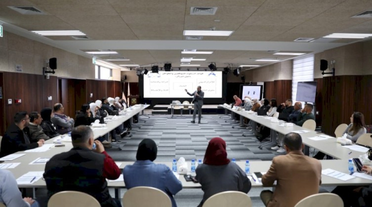 لجنة الانتخابات: نحو 11 ألف موظف وموظفة سيعملون ضمن طواقمها يوم الاقتراع