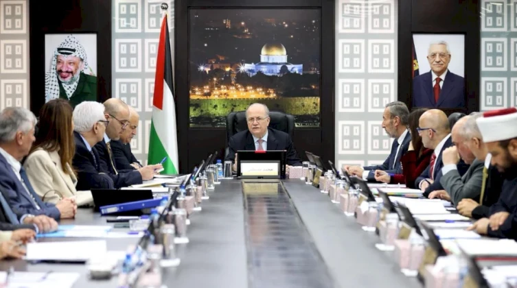 مجلس الوزراء يطالب بمزيد من الإجراءات الدولية الرادعة لوقف هجمات المستوطنين