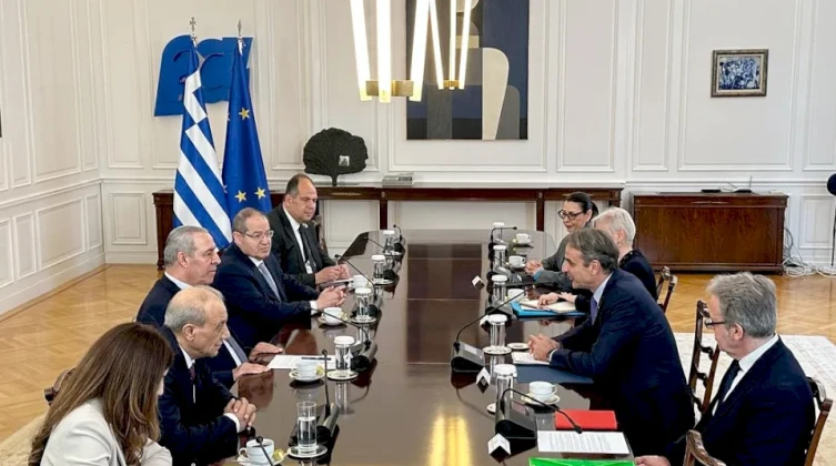 تفاصيل لقاء الشيخ مع رئيس الوزراء اليوناني