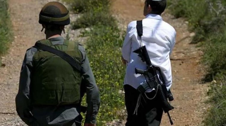 مستوطنون ينصبون خيامًا في أراضي جالود جنوب نابلس