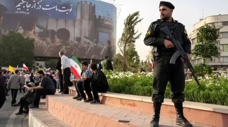 طهران تنفي التفاوض مع واشنطن وتتمسك بوقف دائم للحرب