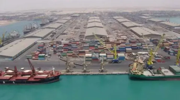 "سنتكوم": حصار الموانئ الإيرانية أوقف حركة التجارة بشكل كامل