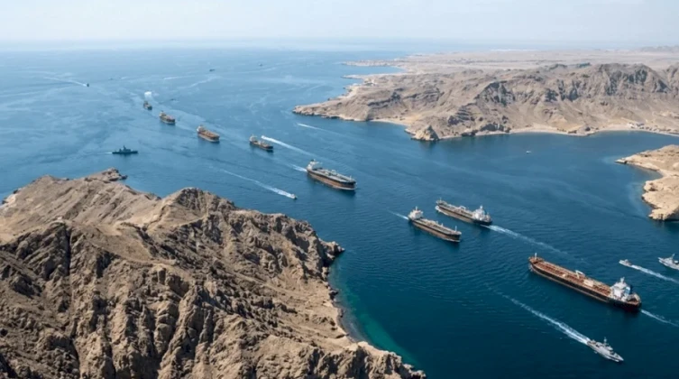 إيران تعيد إغلاق مضيق هرمز