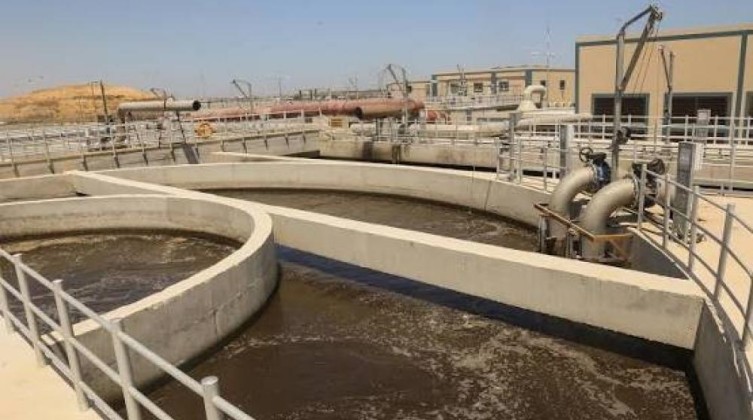 توقف محطة ضخ الصرف الصحي الرئيسية بخانيونس لنفاد الزيوت