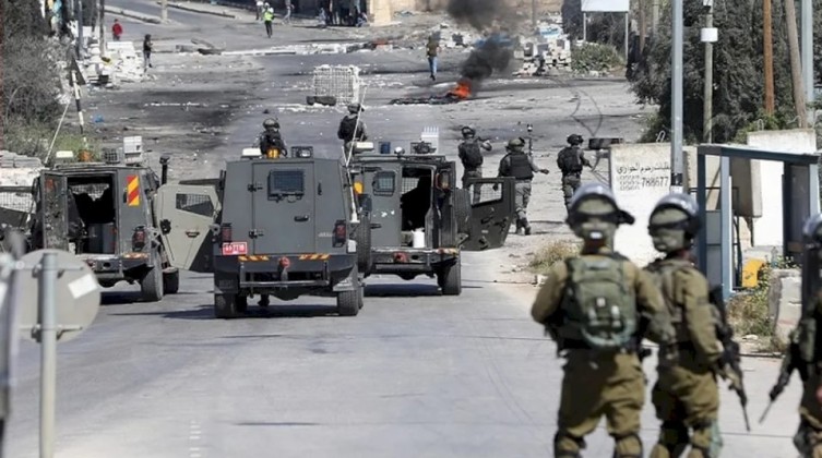 استشهاد طفل برصاص الاحتلال خلال اقتحام نابلس