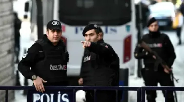 3 قتلى وجرحى في إطلاق نار قرب القنصلية الإسرائيلية بإسطنبول