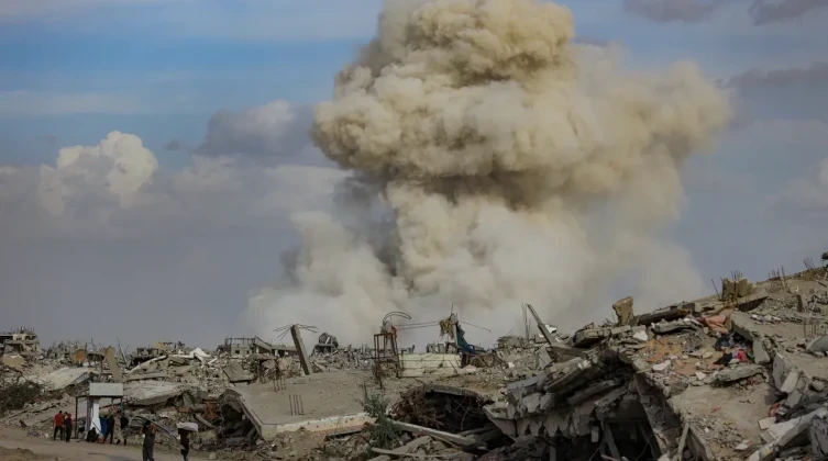 استشهاد شاب وطفلة وسط تصعيد متواصل في غزة