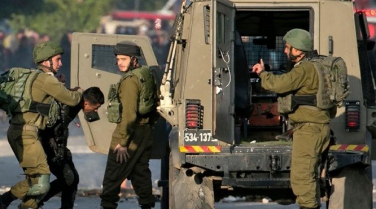 الاحتلال يعتقل مصابًا من نابلس