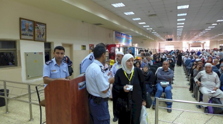 19 ألف مسافر تنقلوا عبر معبر الكرامة الأسبوع الماضي