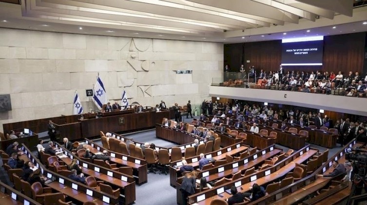 الكنيست يصوت تمهيديا على حل نفسه وسط تصاعد الخلافات
