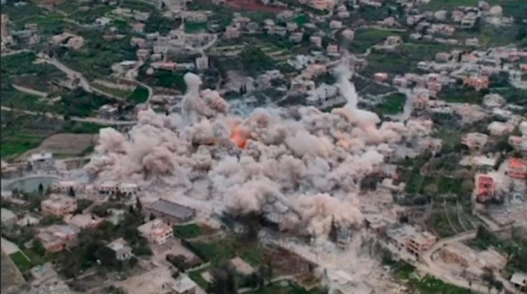 صحيفة: الاحتلال تسبّب في تسوية 20 قرية لبنانية بالأرض