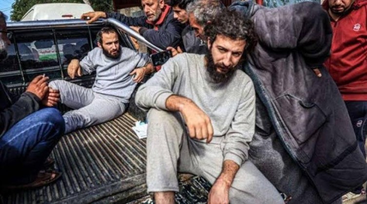بالأسماء.. الاحتلال يفرج عن 3 أسرى من غزة
