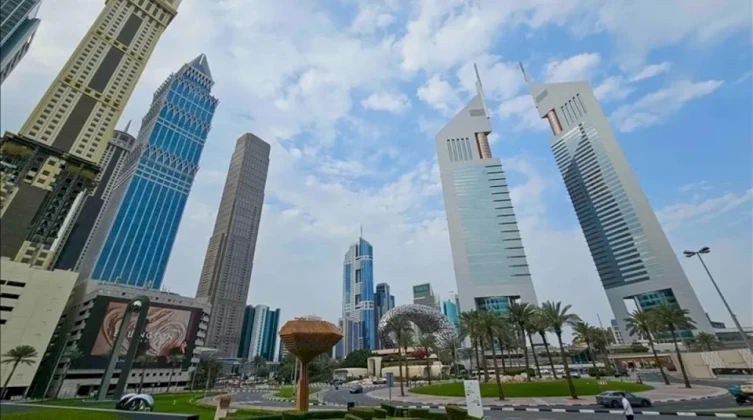 الكويت والإمارات تعلنان التصدي لـ"مسيرات معادية" وإيران تؤكد جهوزية قواتها
