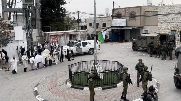 مستوطنون برفقة قوات الاحتلال يقتحمون برك سليمان جنوبي بيت لحم
